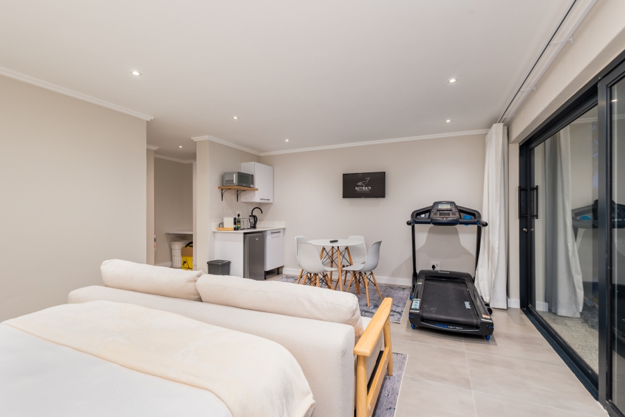 6 Bedroom Property for Sale in Brackenridge Western Cape